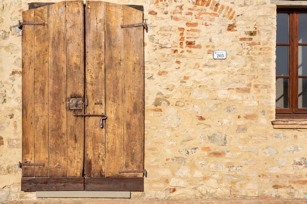 Gh Borgo Pulciano Agriturismo Монтоне Экстерьер фото