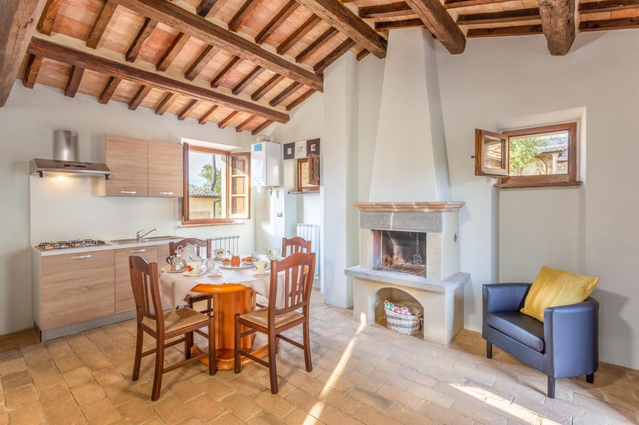 Gh Borgo Pulciano Agriturismo Монтоне Экстерьер фото