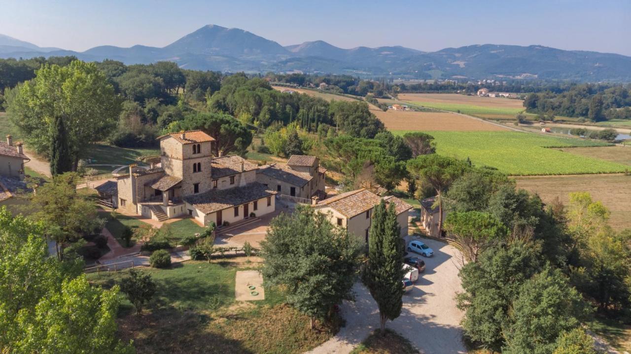 Gh Borgo Pulciano Agriturismo Монтоне Экстерьер фото