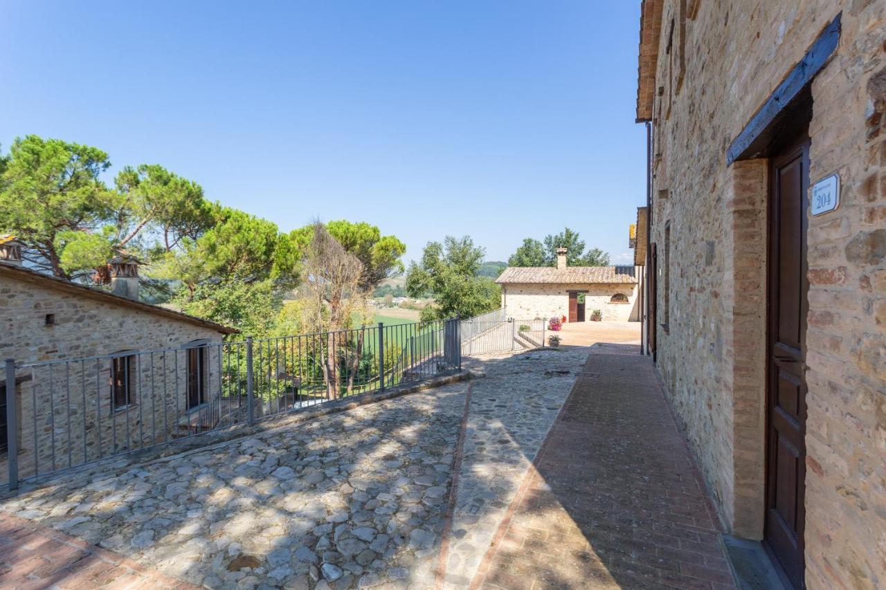 Gh Borgo Pulciano Agriturismo Монтоне Экстерьер фото