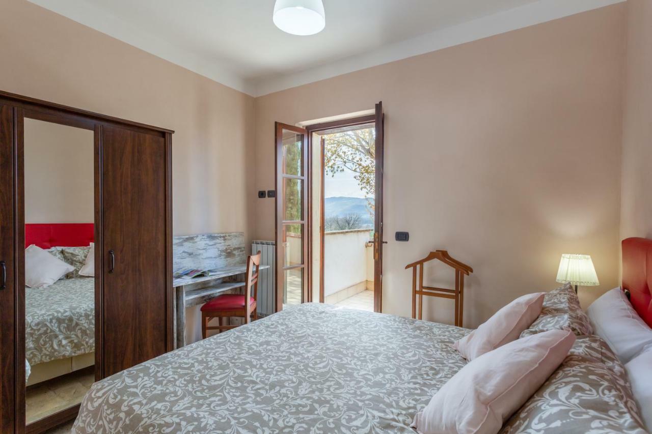 Gh Borgo Pulciano Agriturismo Монтоне Экстерьер фото