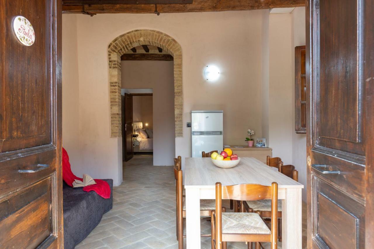 Gh Borgo Pulciano Agriturismo Монтоне Экстерьер фото
