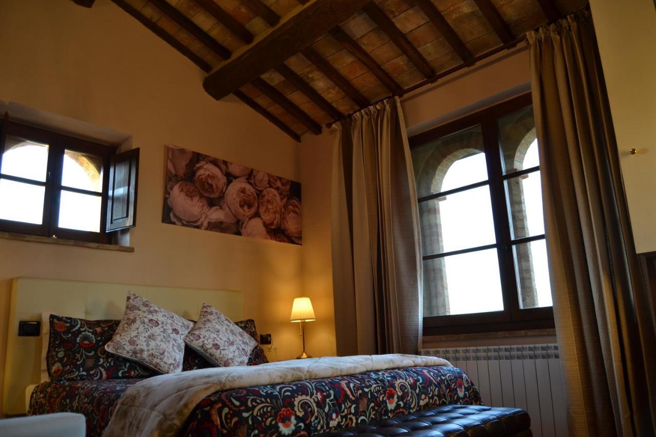 Gh Borgo Pulciano Agriturismo Монтоне Экстерьер фото