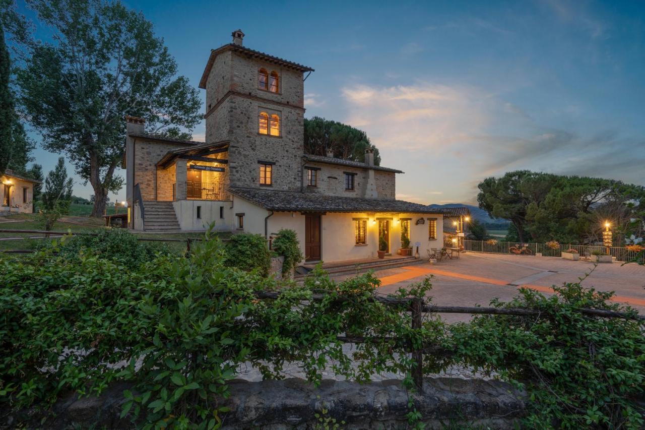 Gh Borgo Pulciano Agriturismo Монтоне Экстерьер фото